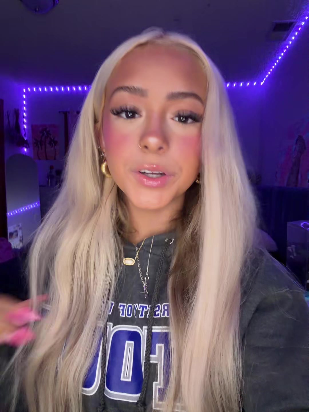 @basicblondeorangebitch