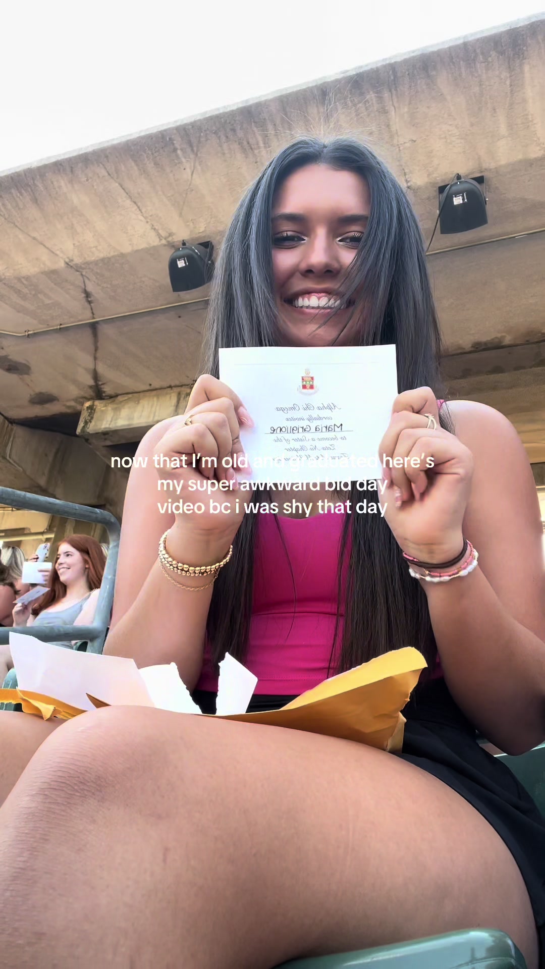 @María