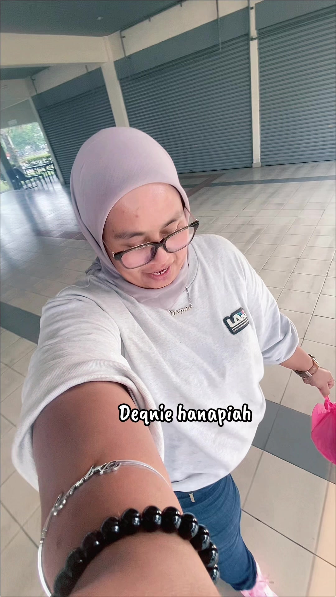 @Deqniehanapiah
