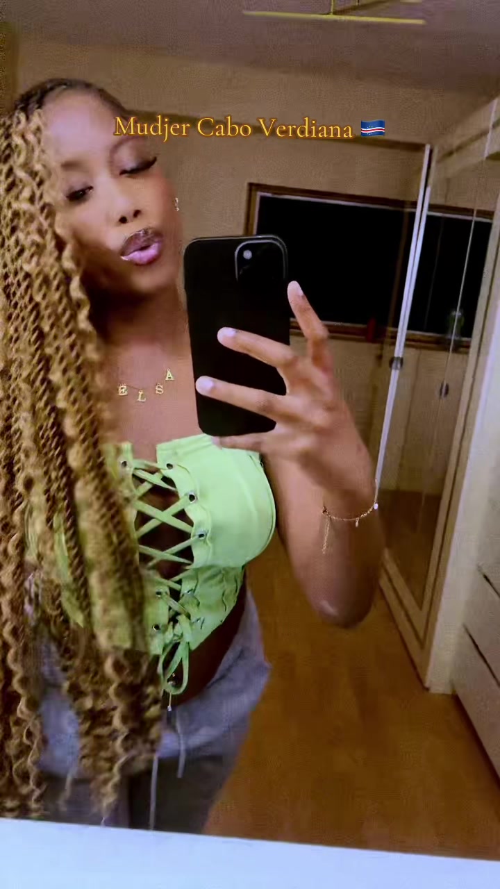 @Elsãã🧸