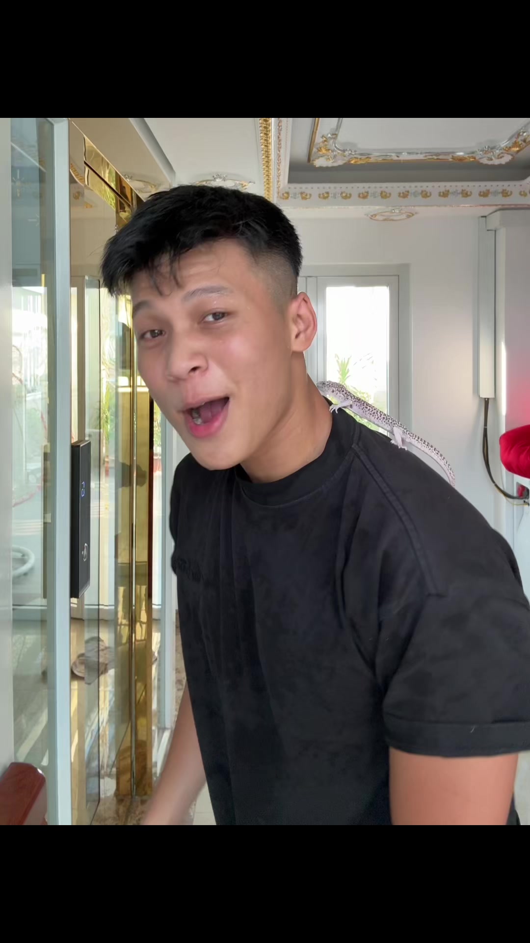 @Ho&agrave;ng Tử Đ&aacute;