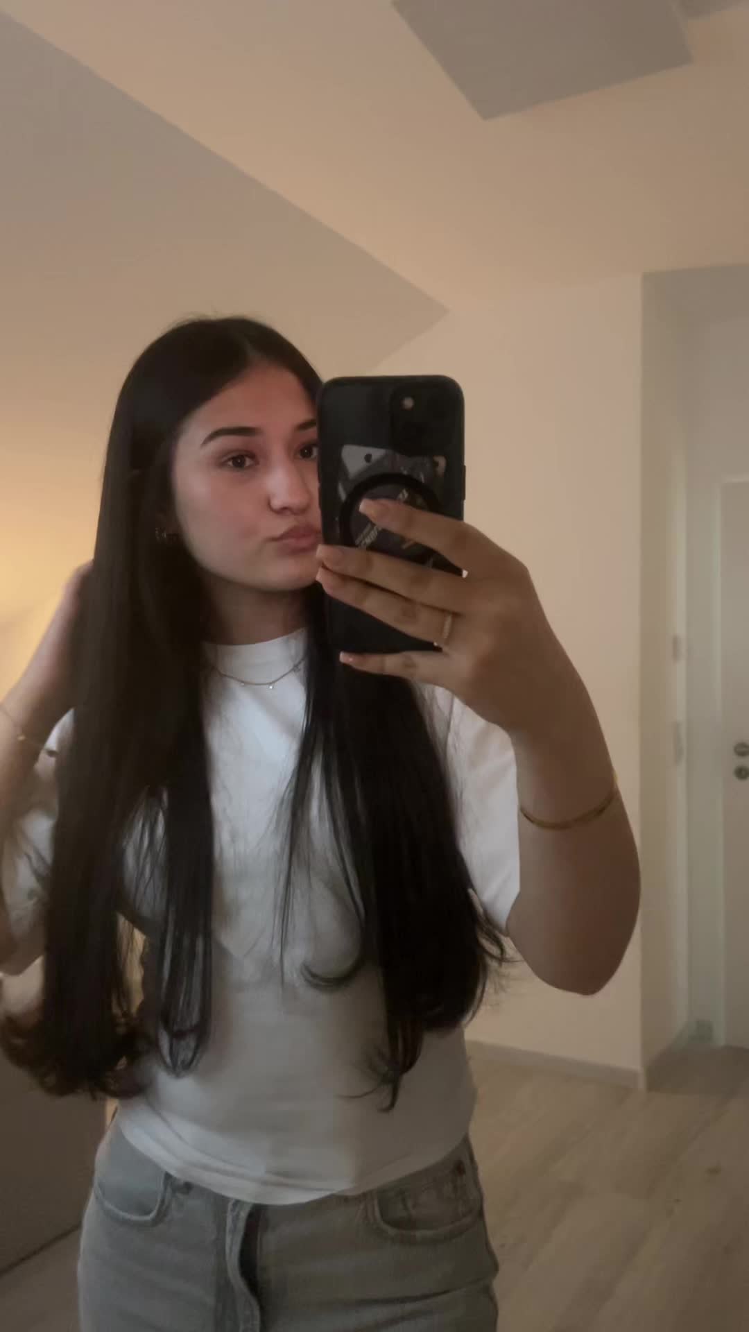 @𝘯𝘪𝘤𝘰𝘭𝘦