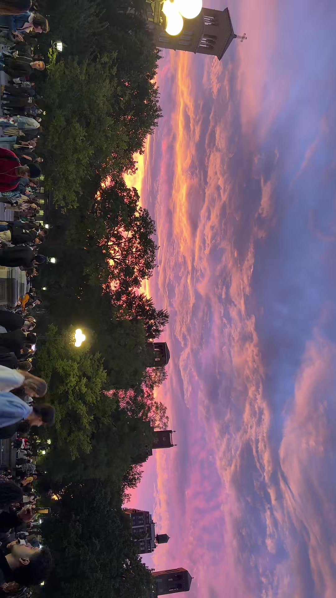 @Anna 🗽💐🎧🛍️
