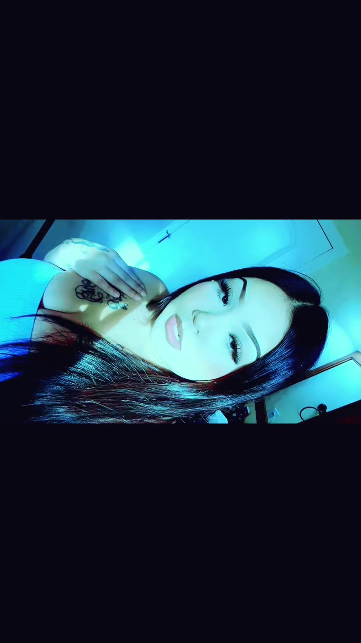 @Dess🍒