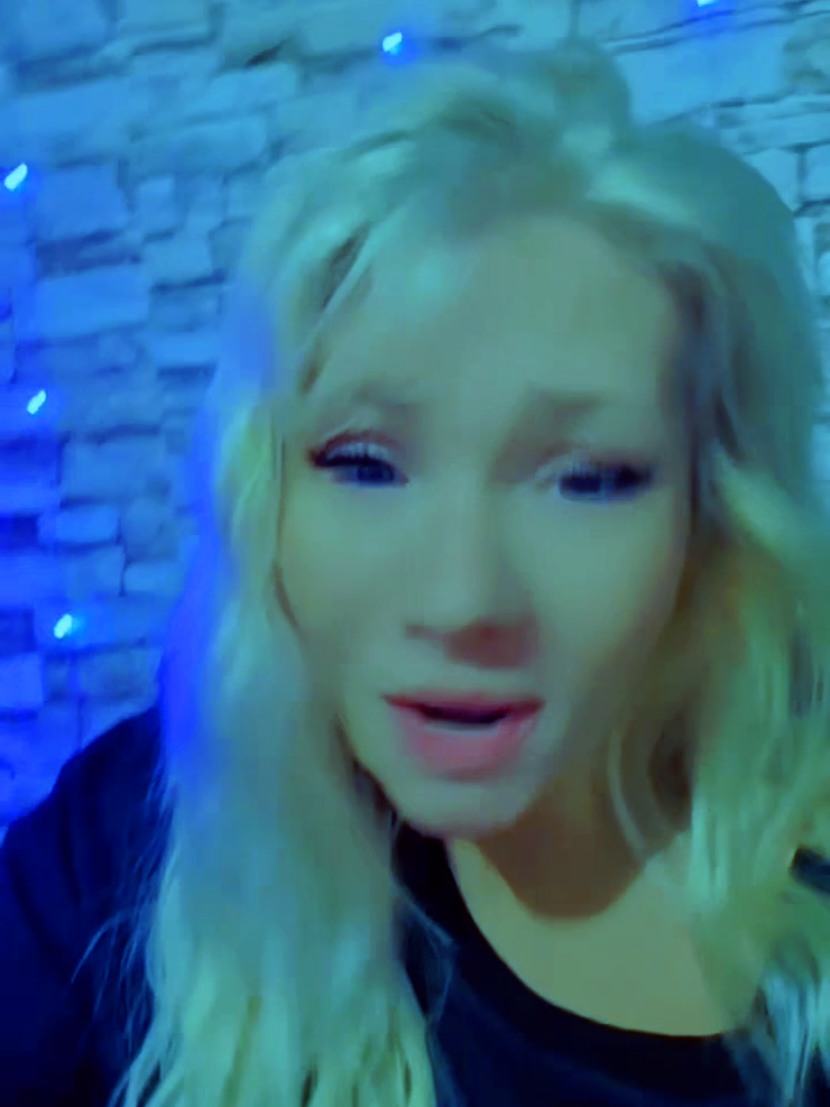 @𝕮𝖍𝖗𝖎𝖘𝖙𝖎𝖓𝖆