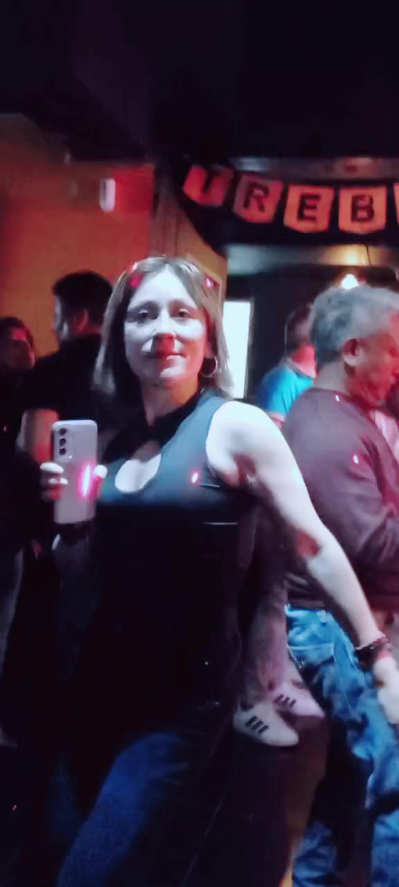 @Giovanna 🖤🎵✨️