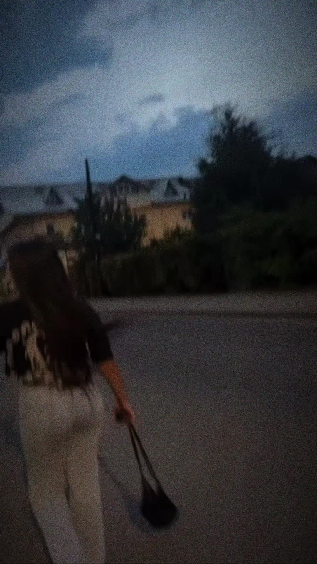 @🌸 𝓐𝓷𝓽𝓸𝓷𝓲𝓪 🌸