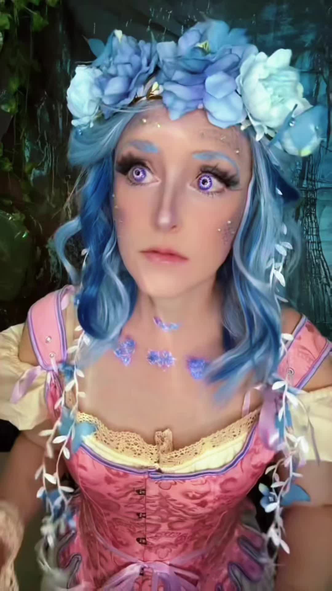 @Pixie_Scarlett