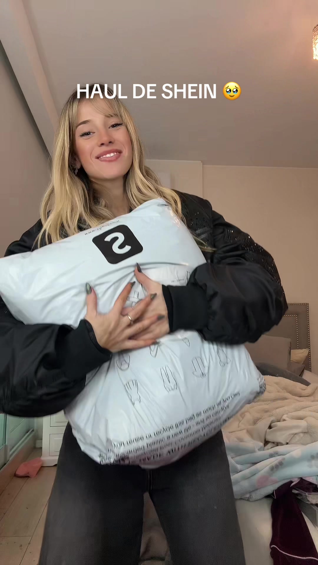 @ZÖE BOGACH 👑 ✨