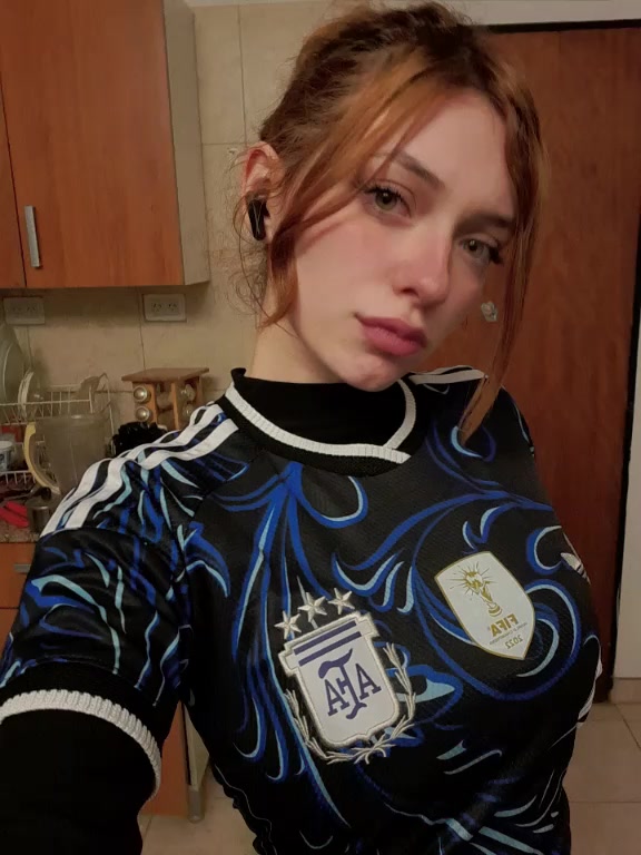 @candeluuuz