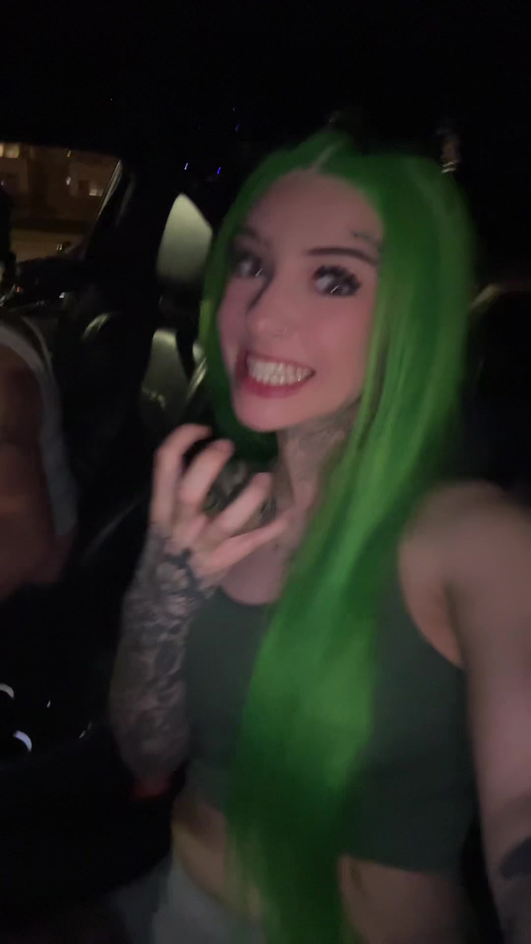 @Lilyrrrose