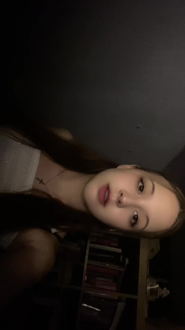 @Ellaa💭🤍