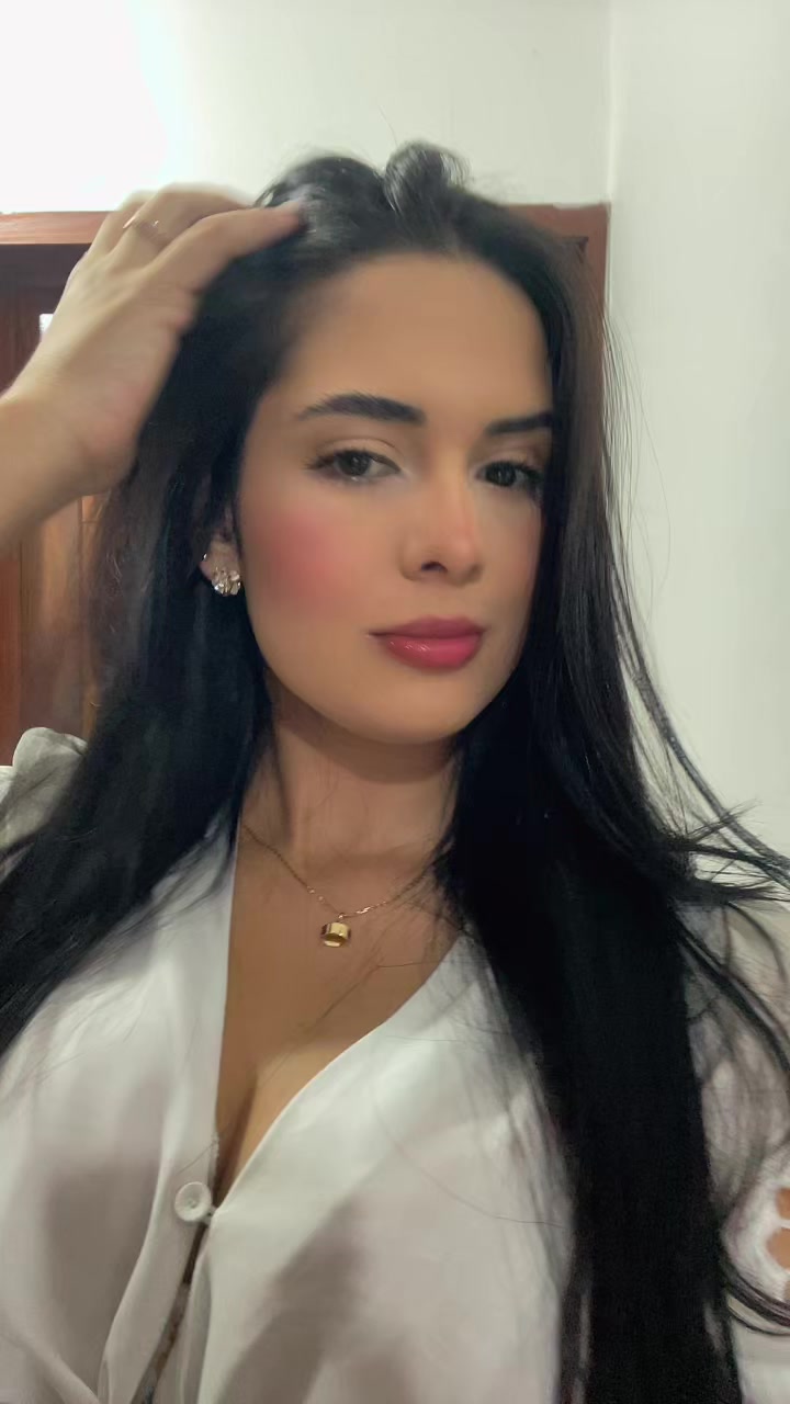 @Adriana alves