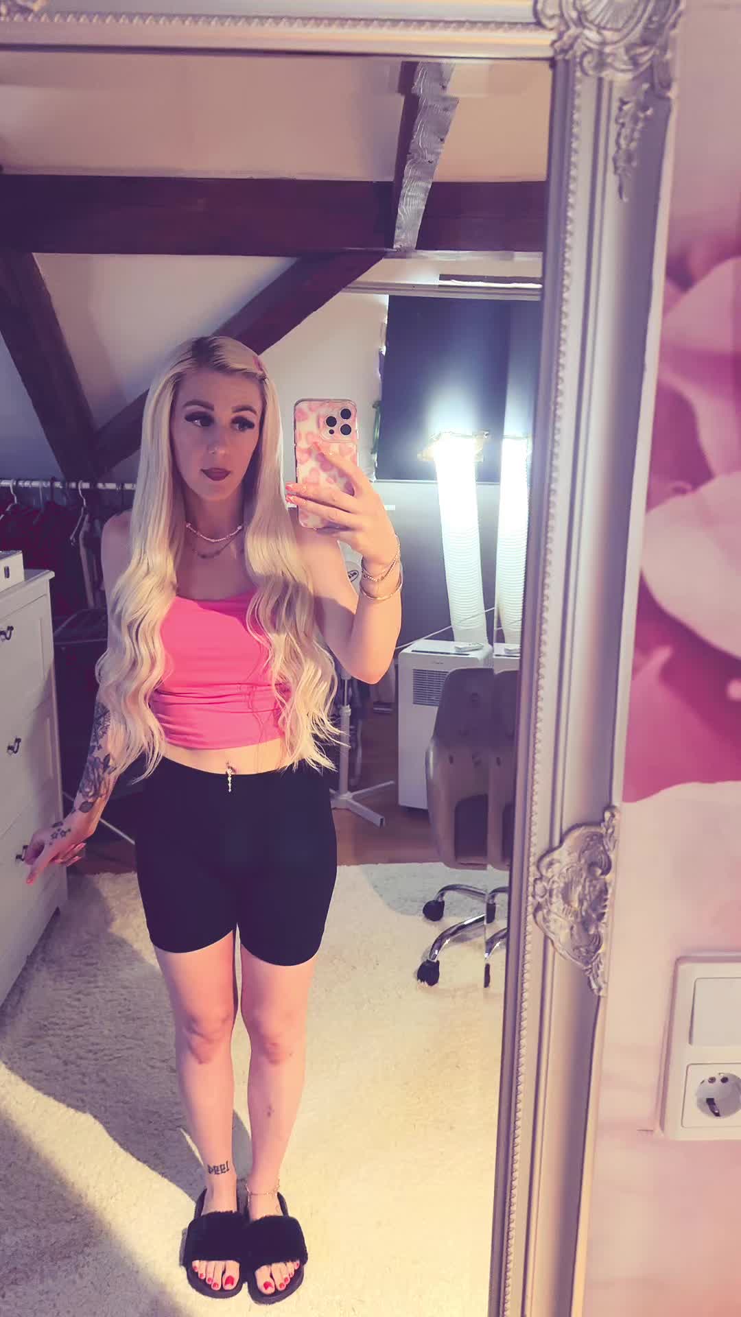 @J1na_J1na_Official_