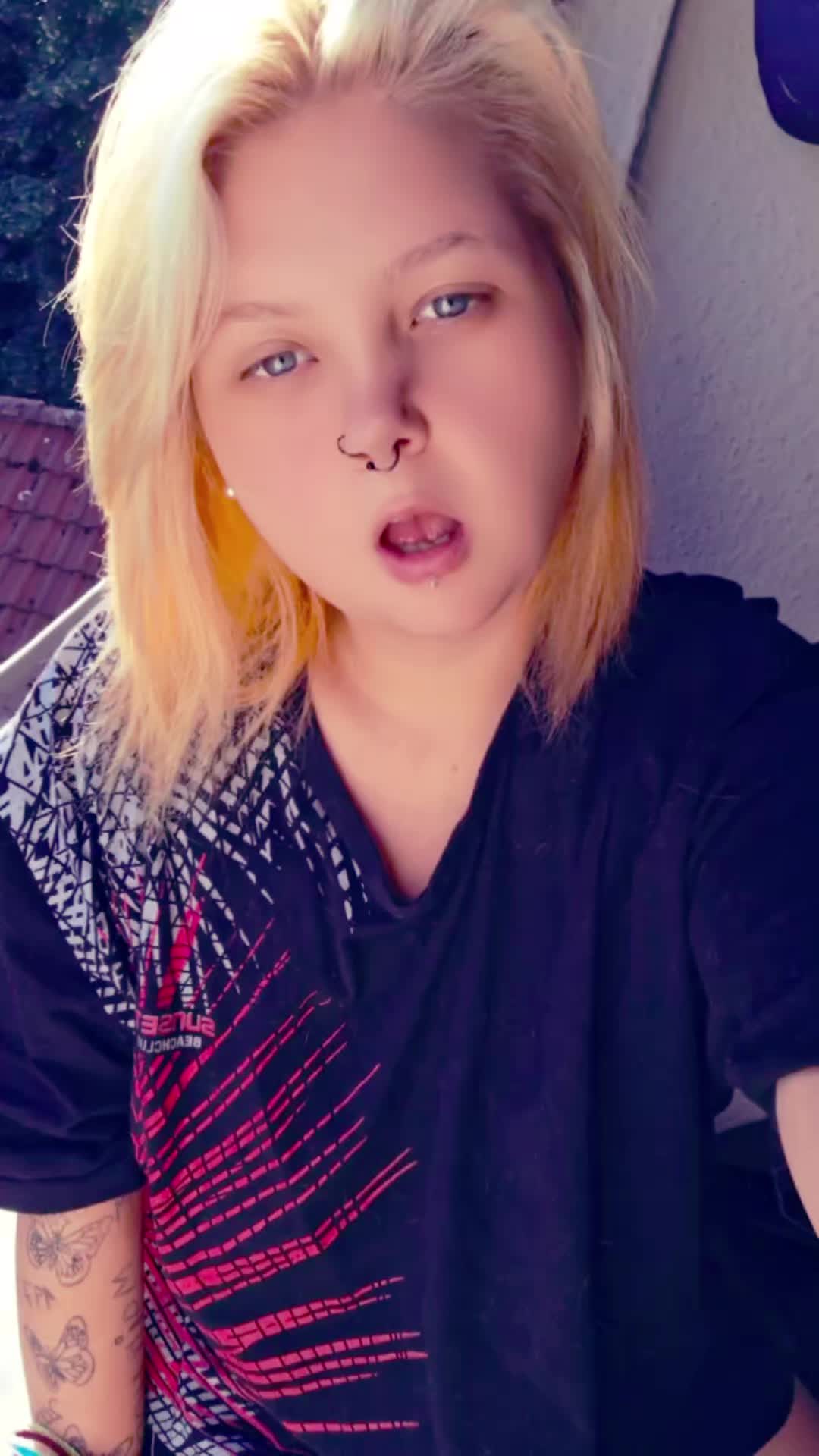 @𝓥𝓲𝓿𝓲𝓪𝓷𝓮🇩🇪🦘