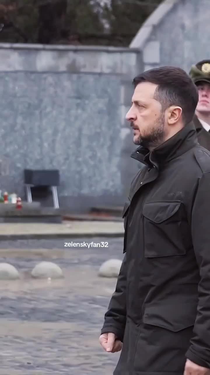 @ZelenskyFan32