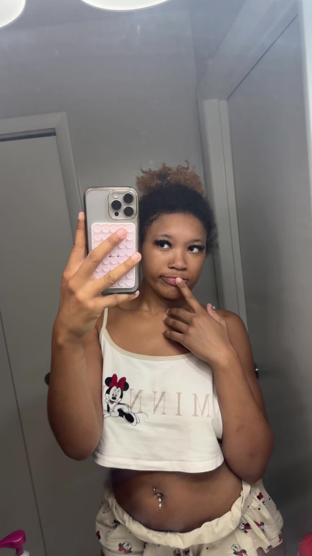 @thebaddestyellowbone