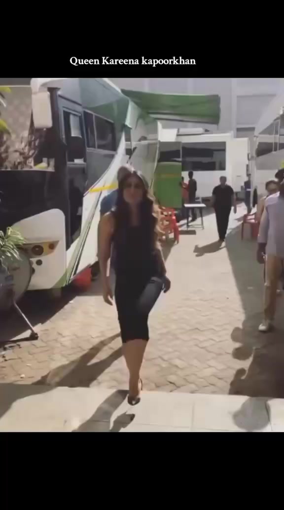 @KareenaKapoorkhan Fc Indonesia