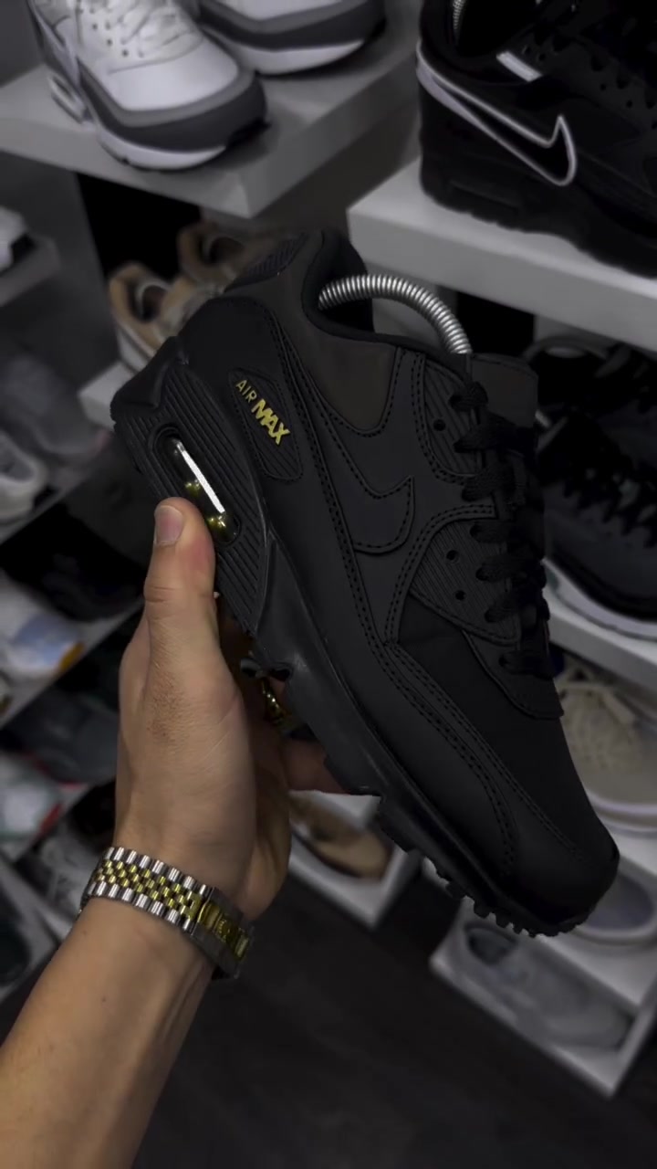 @Jayjaysneakerscpt(pty)ltd