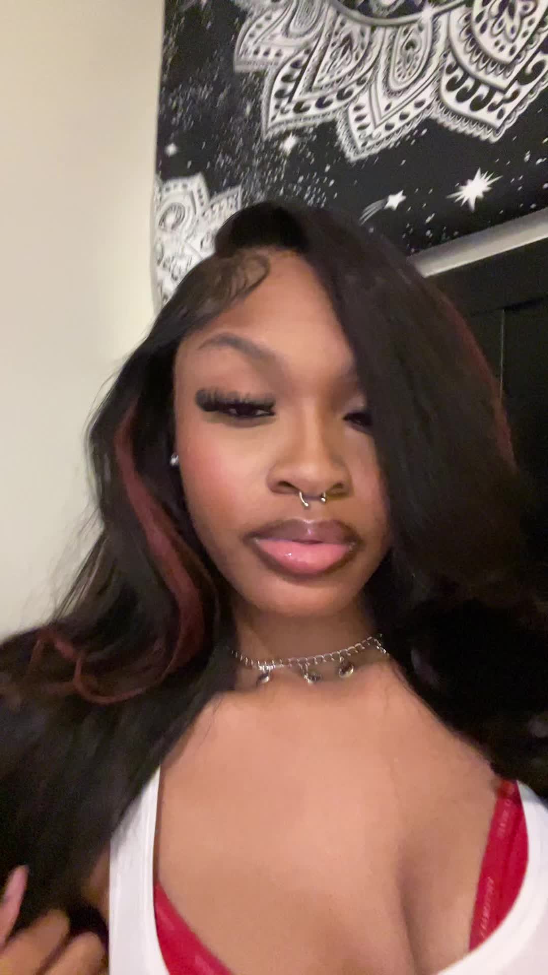@zellie