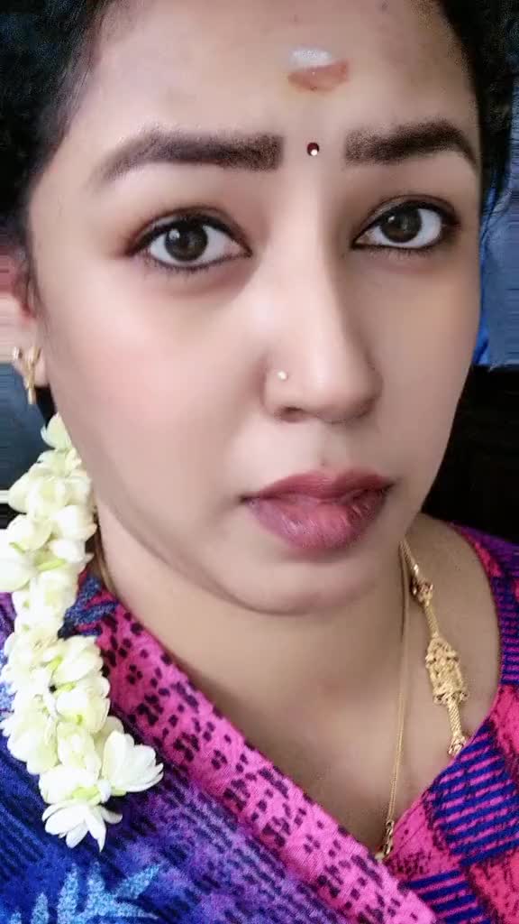 @KaraikudiPonnu_Leka