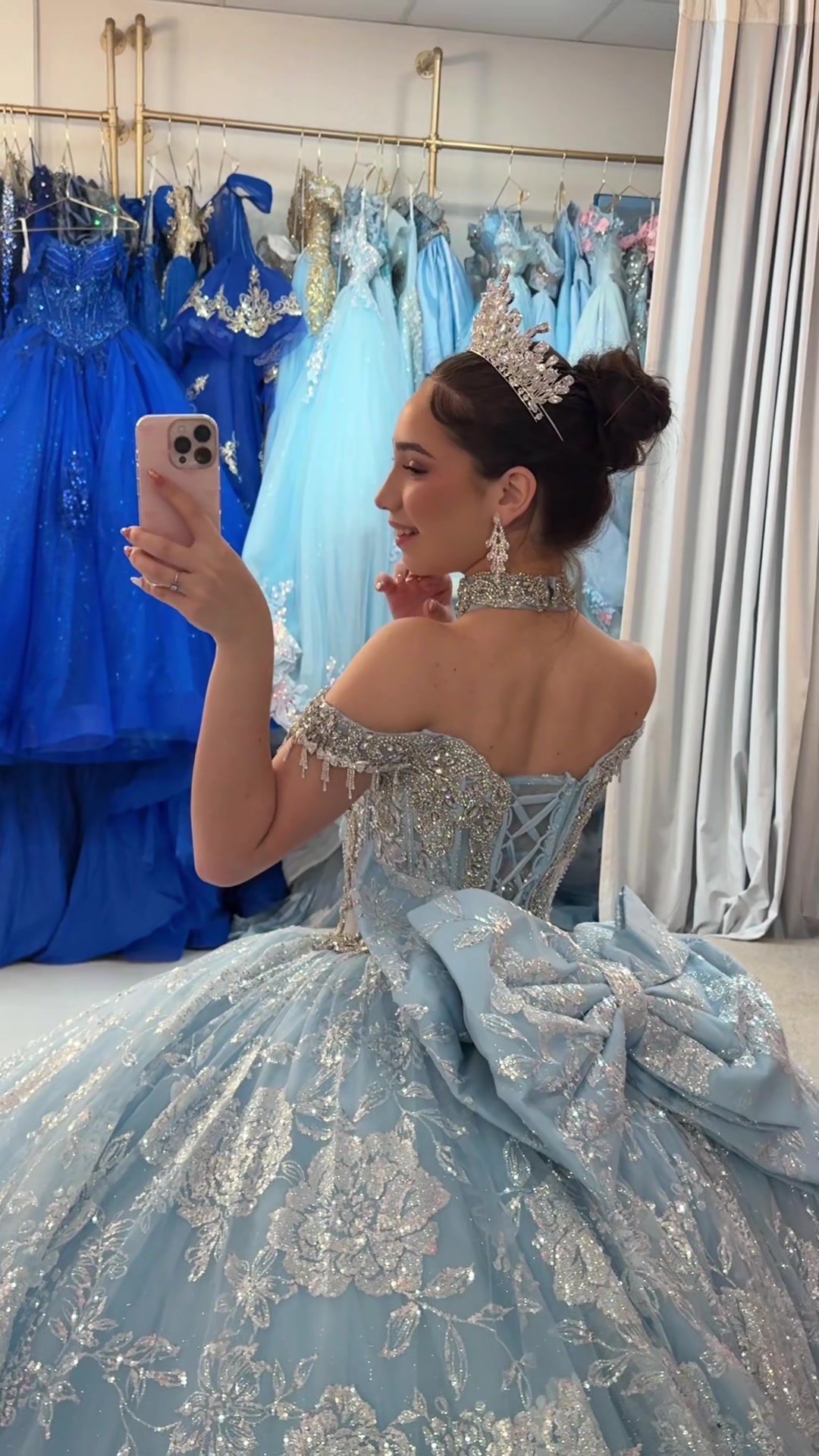 @Bella&rsquo;s Dress Boutique