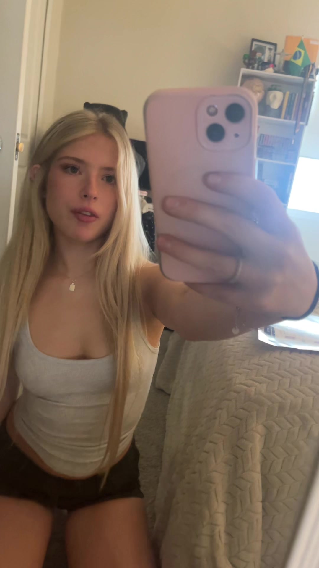 @p00pg1rl2