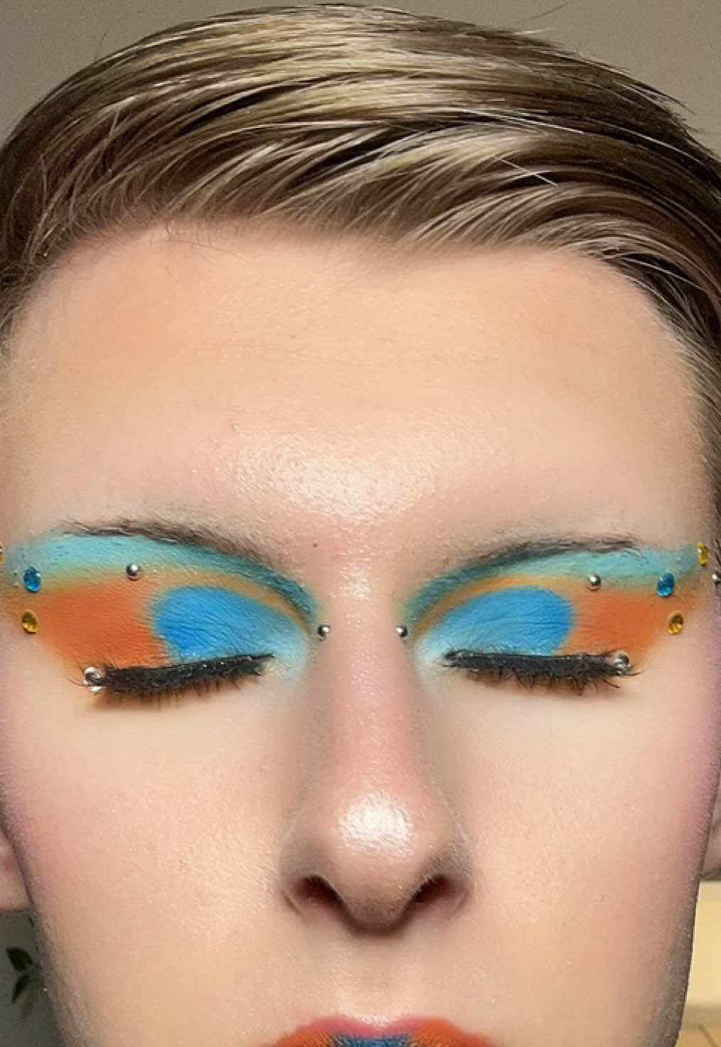 @Antoiiines🎨✨