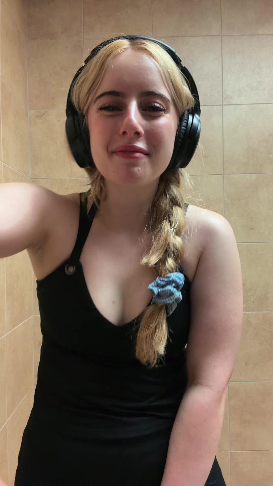 @Kr1ssee