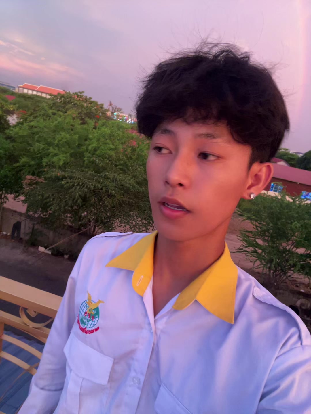 @CHHOŘNG~CHHOŘNG