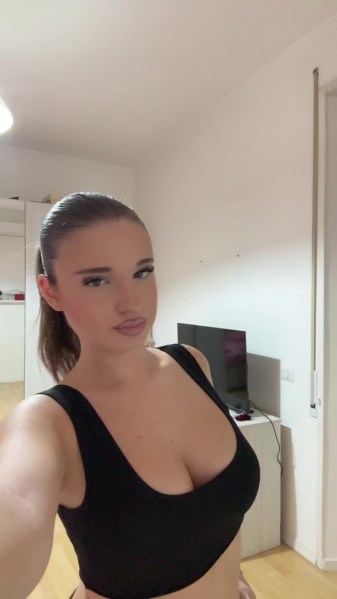 @delfinaclemente___