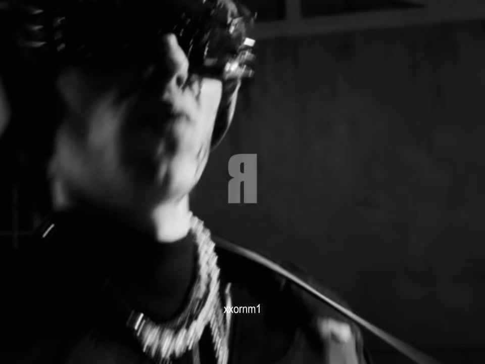 @𝟏𝟏𝟏