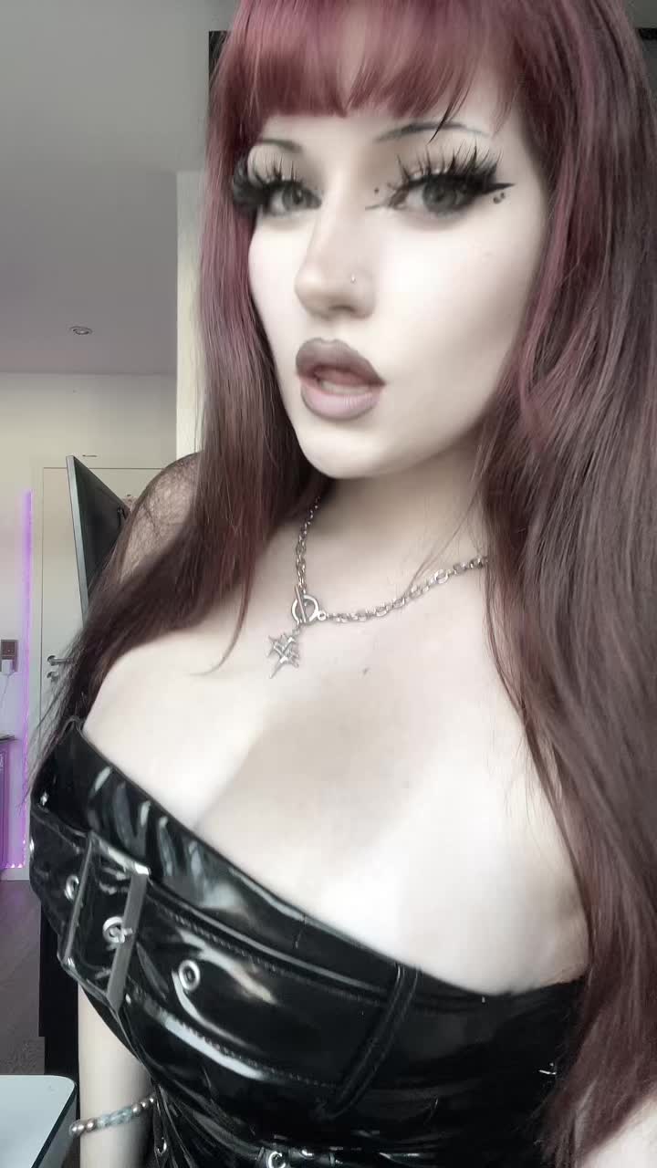 @Emma๐ฉ