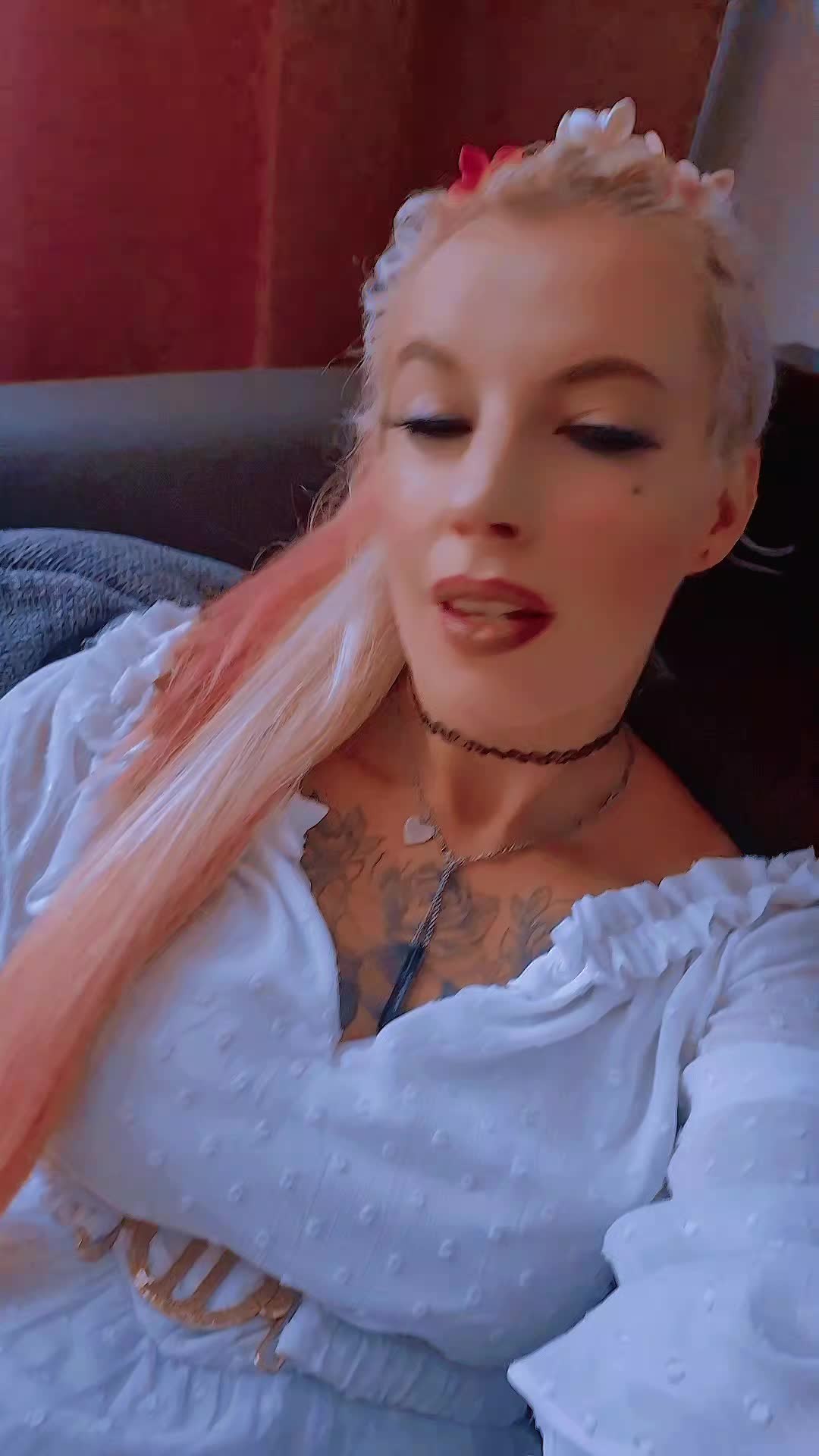 @Icequeen_official