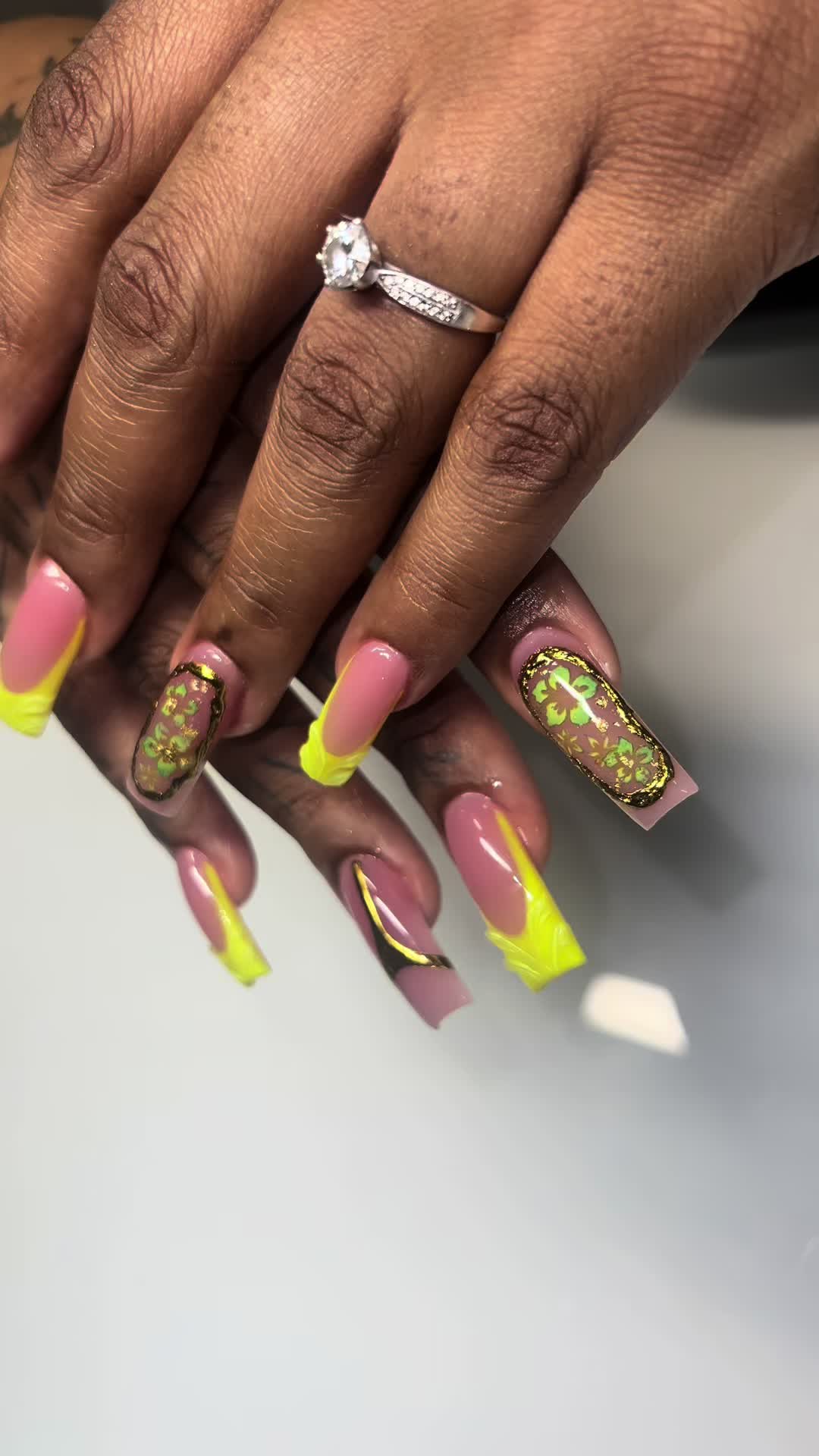 @lizthenailtexh