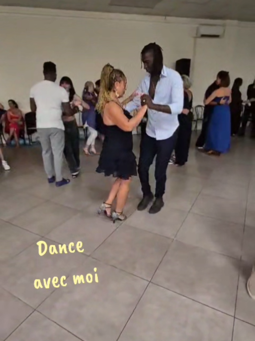 @Monia&Dance