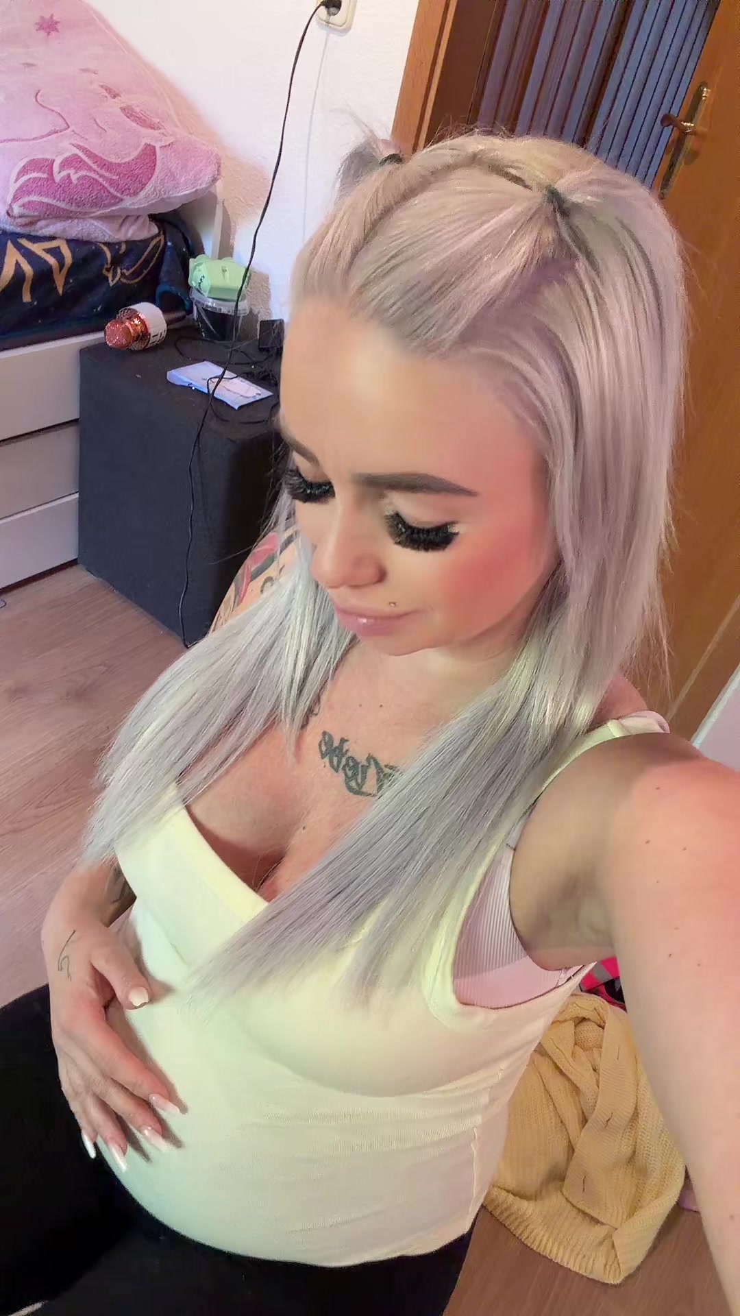 @Nini_one