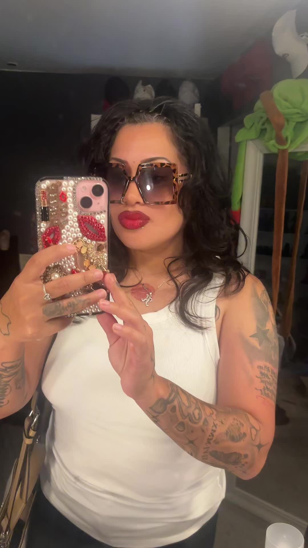 @hollywoodbadass