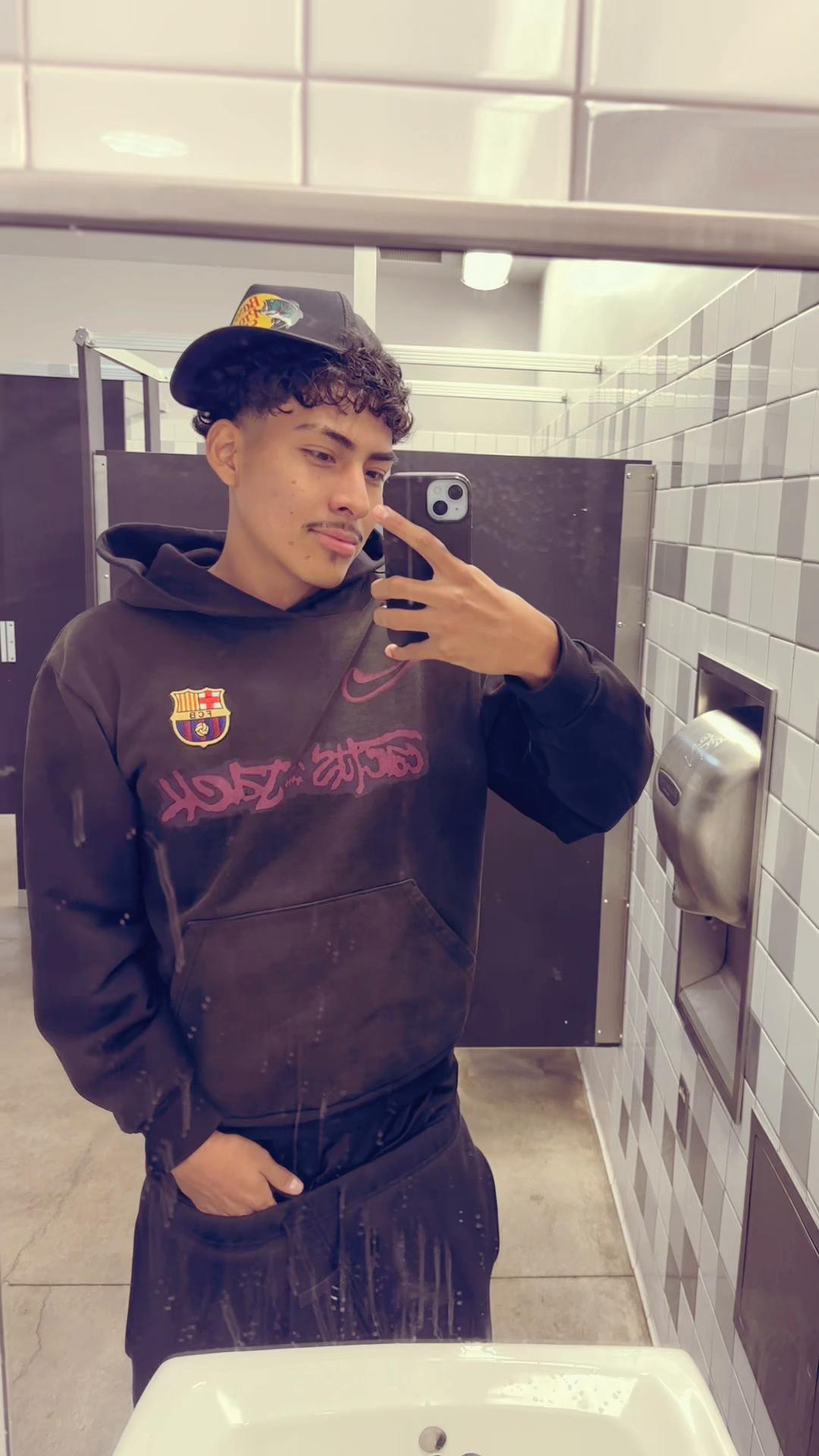 @…