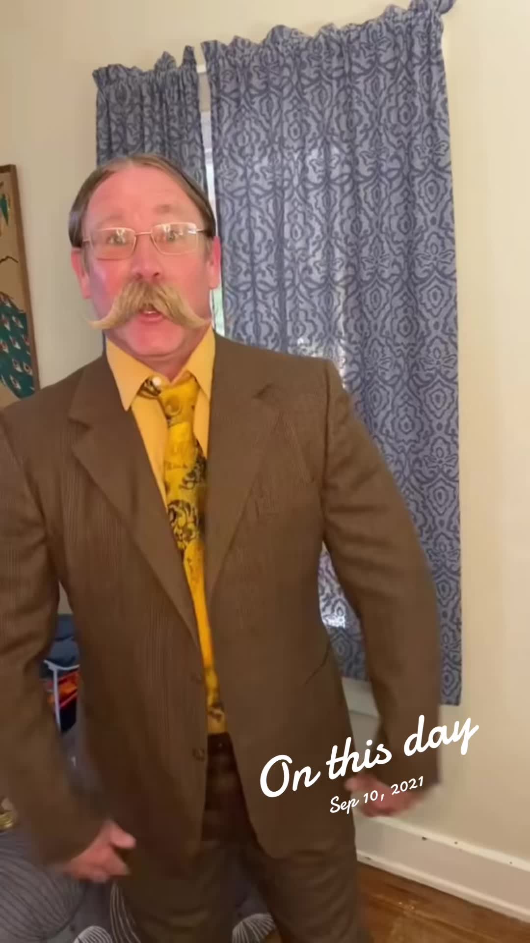 @Bobandelliothismustache