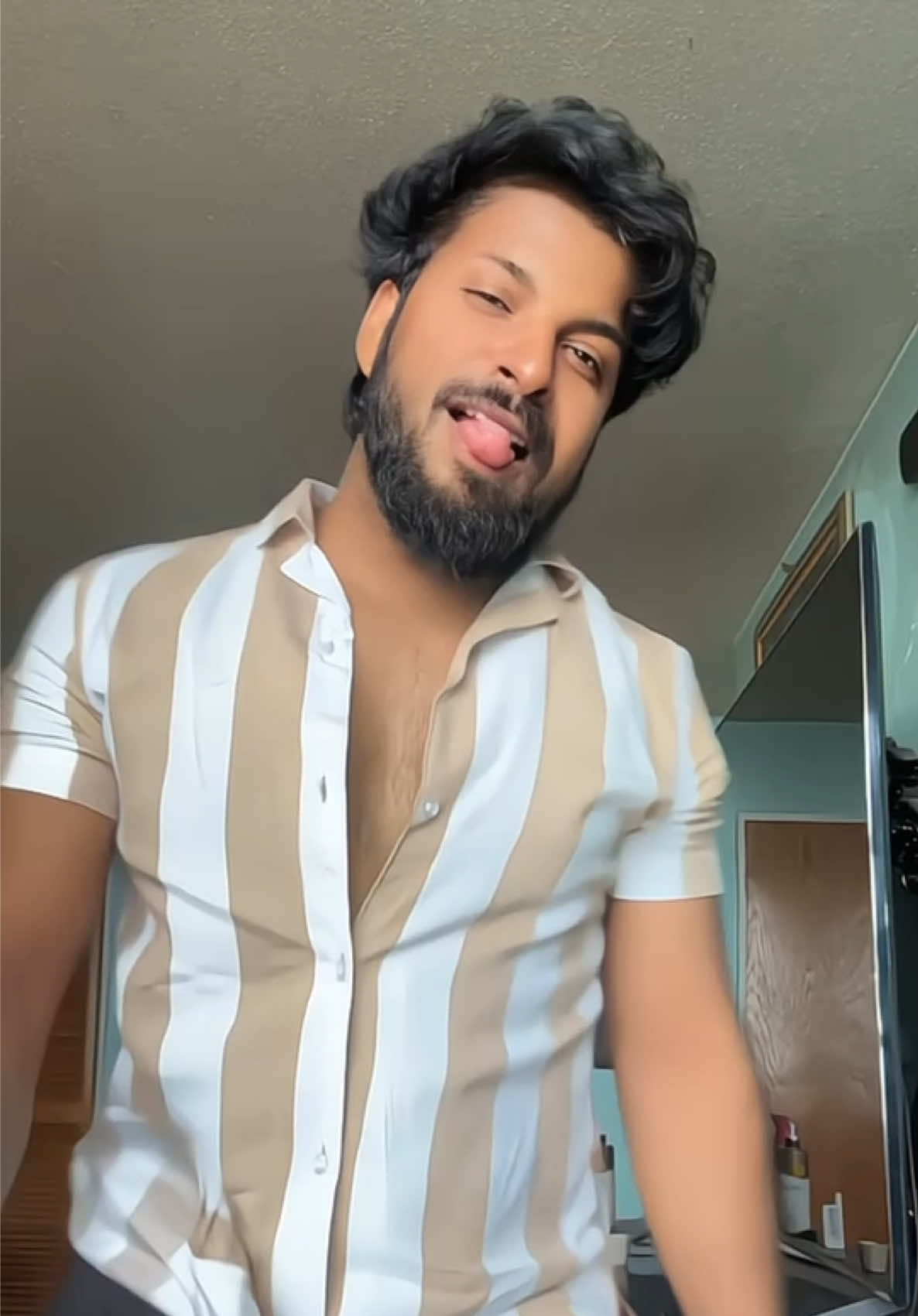 @Dhilak