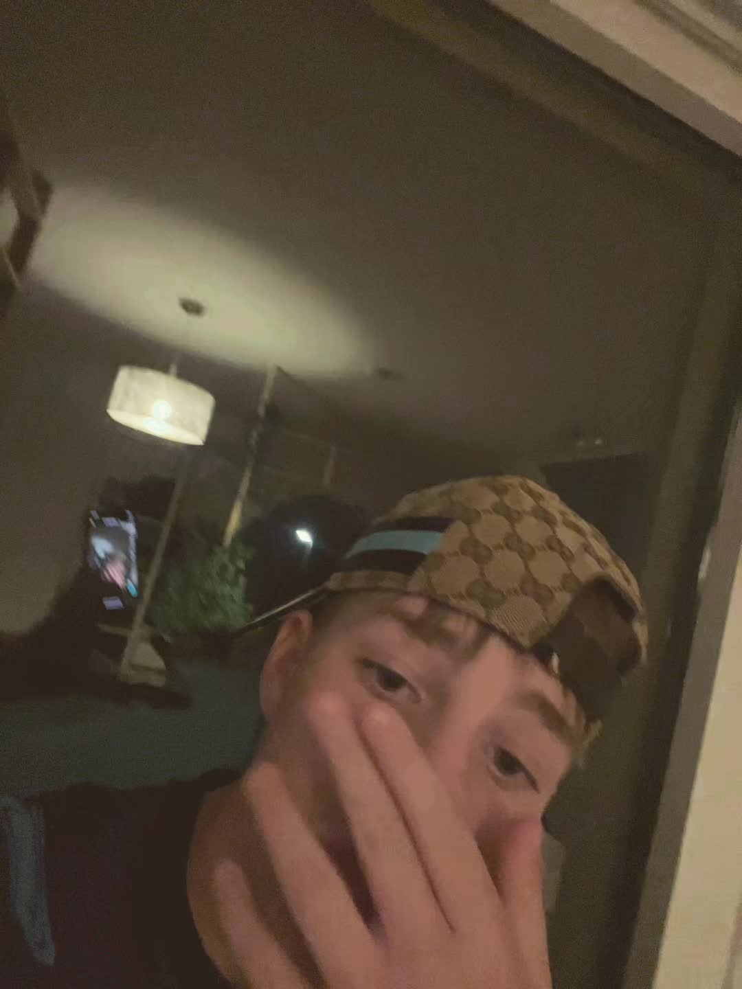 @👽