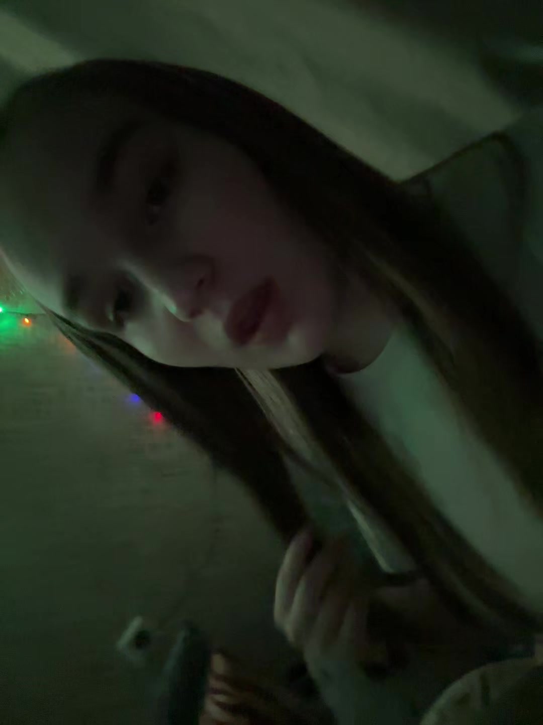 @vyvi