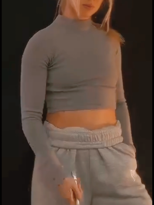 @Elleum