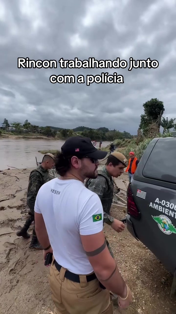 @dentrodacaminhonete