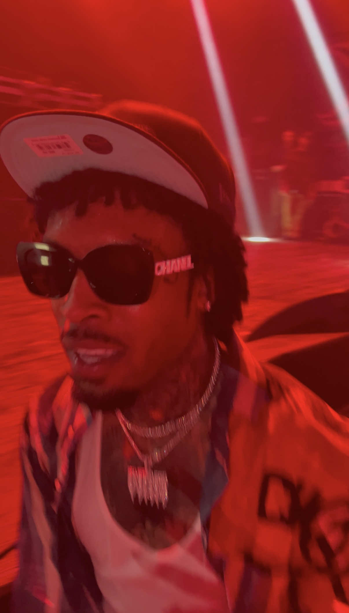 @️