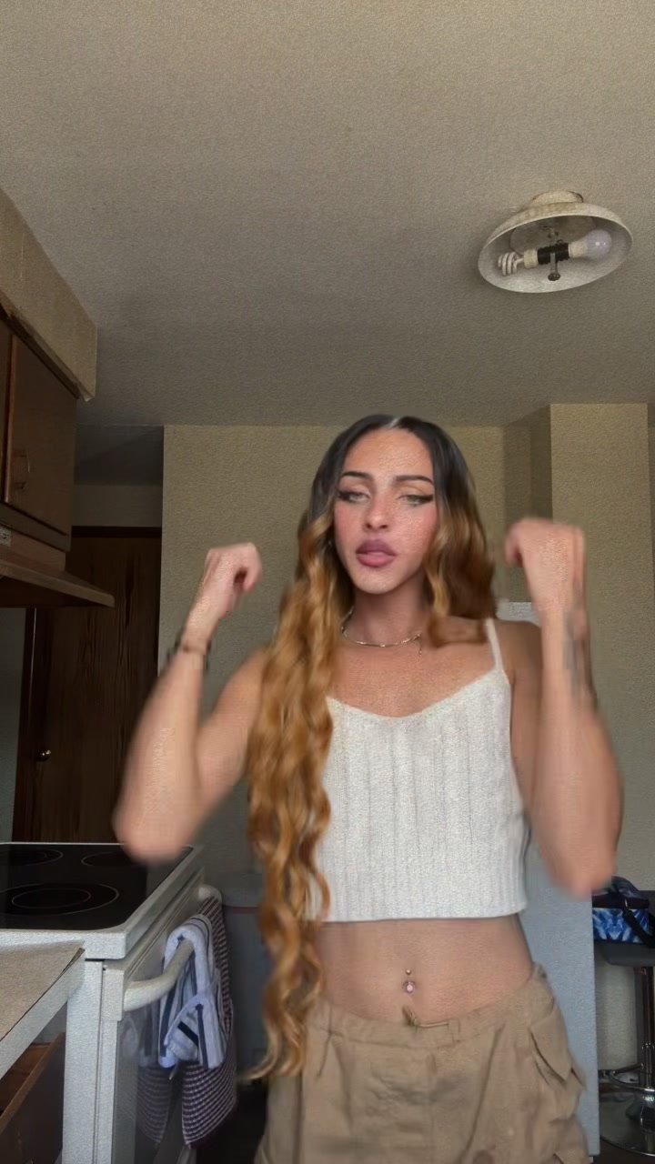 @laryssa_meloo_