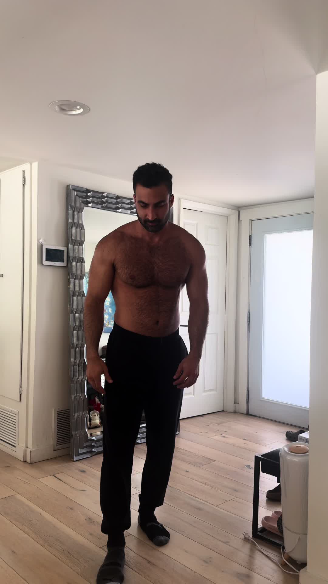 @RezzzV