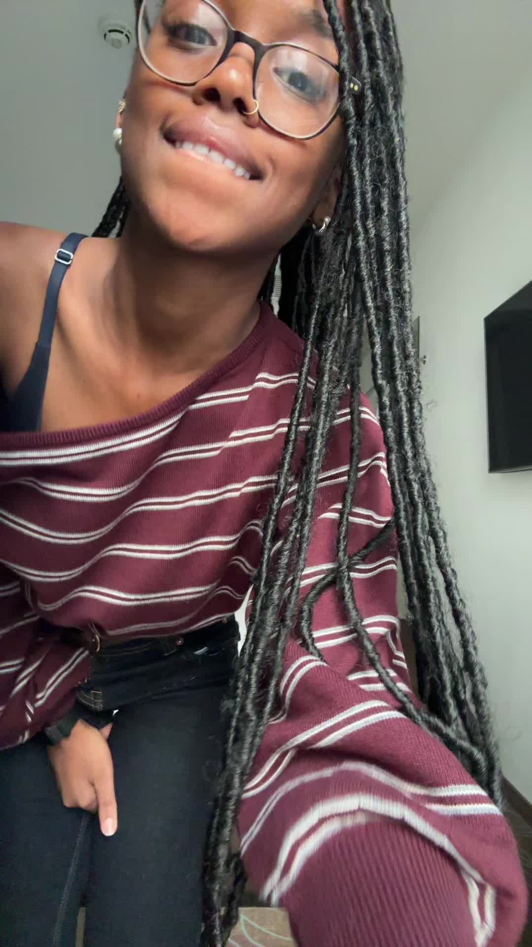 @zoethebat