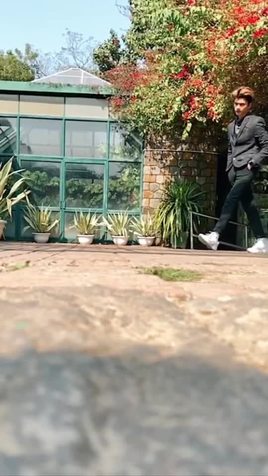@luckydancer786112